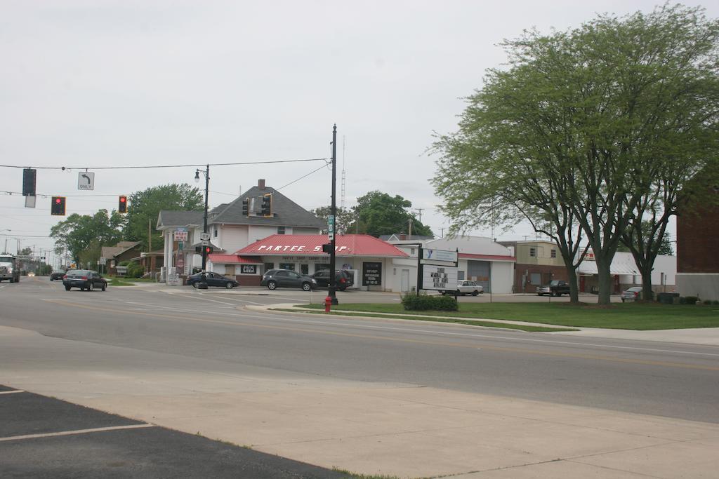 Fountain Inn Van Wert Bagian luar foto